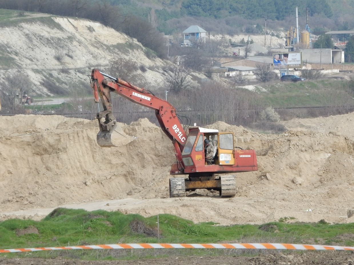 Экскаватор Liebherr R921LC #12103 АС. Севастополь