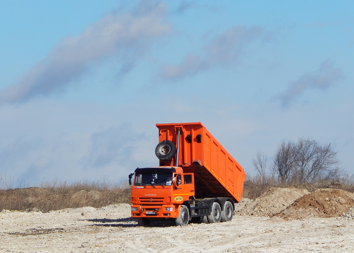 Самосвал КамАЗ-6520 #О 809 ЕМ 31. Белгородская область, Алексеевский район, автодорога Р-185 "Белгород - Павловск"