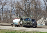 Цистерна для перевозки молока 36221 на шасси УАЗ-33036 #К 992 ОЕ 31. Белгородская область, г. Алексеевка, улица Тимирязева