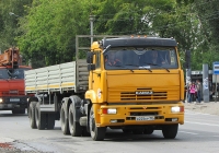Седельный тягач КамАЗ-65116 #В 225 КР 154 с полуприцепом. Новосибирск, улица Одоевского