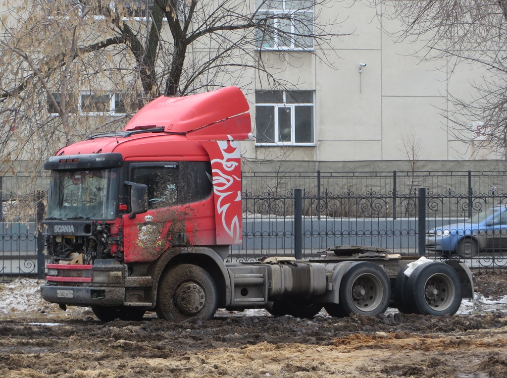 Седельный тягач Scania R380* #С 088 АЕ 04. Курган, Городской сад
