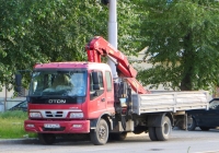 Бортовой автомобиль Foton Auman с КМУ #О 314 ХН 86. Свердловская область, Краснотурьинск, улица Попова