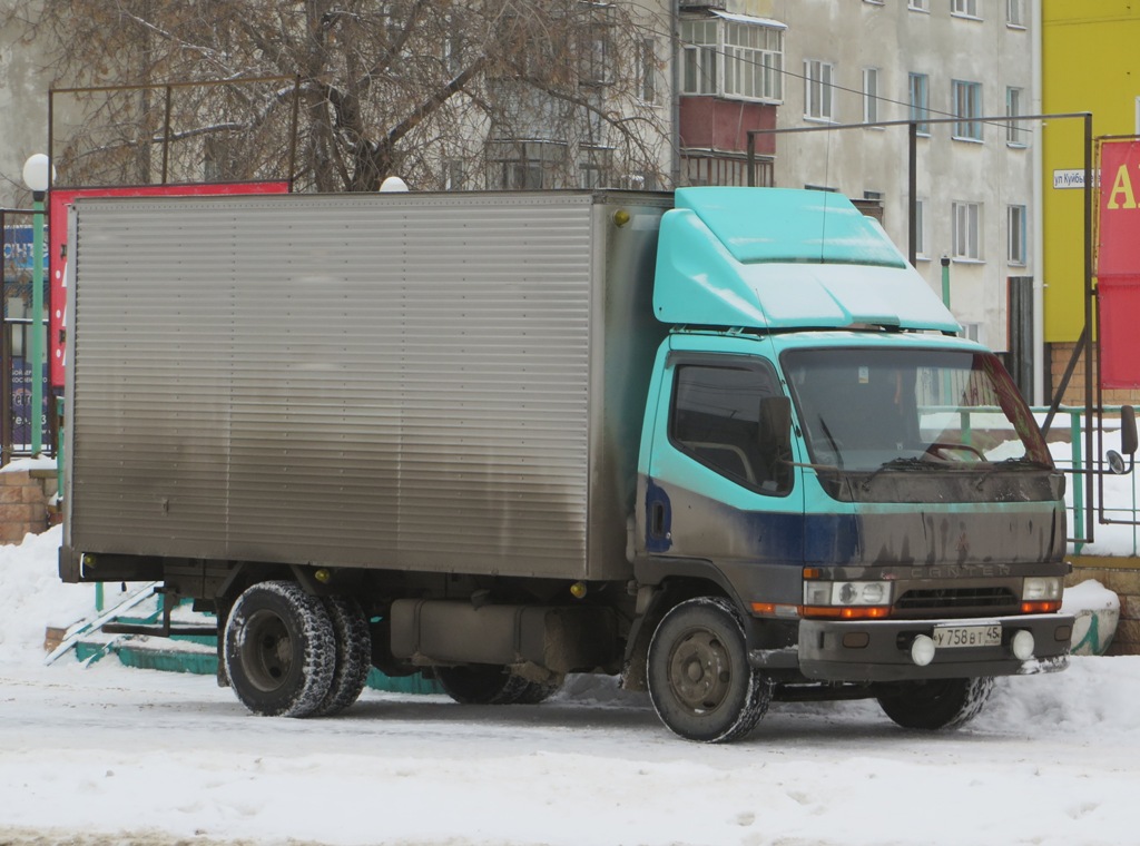 Mitsubishi Canter #У 758 ВТ 45. Курган, улица Куйбышева