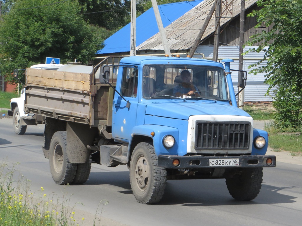 Самосвал ГАЗ-САЗ-4509 на шасси ГАЗ-4301 #С 828 КУ 45. Курганская область, Шадринск, улица Ефремова