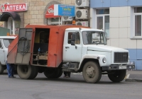 Подметально-уборочная машина ПУМ-1 на шасси ГАЗ-3307 #Е 346 ЕВ 45. Курган, улица Куйбышева