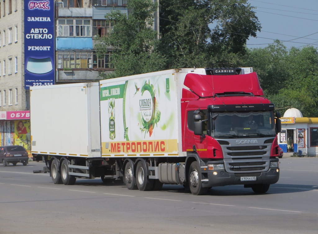 Рефрижераторный автопоезд в составе тягача Scania P360* #Х 904 КО 45 и двухосного прицепа . Курган, Станционная улица 