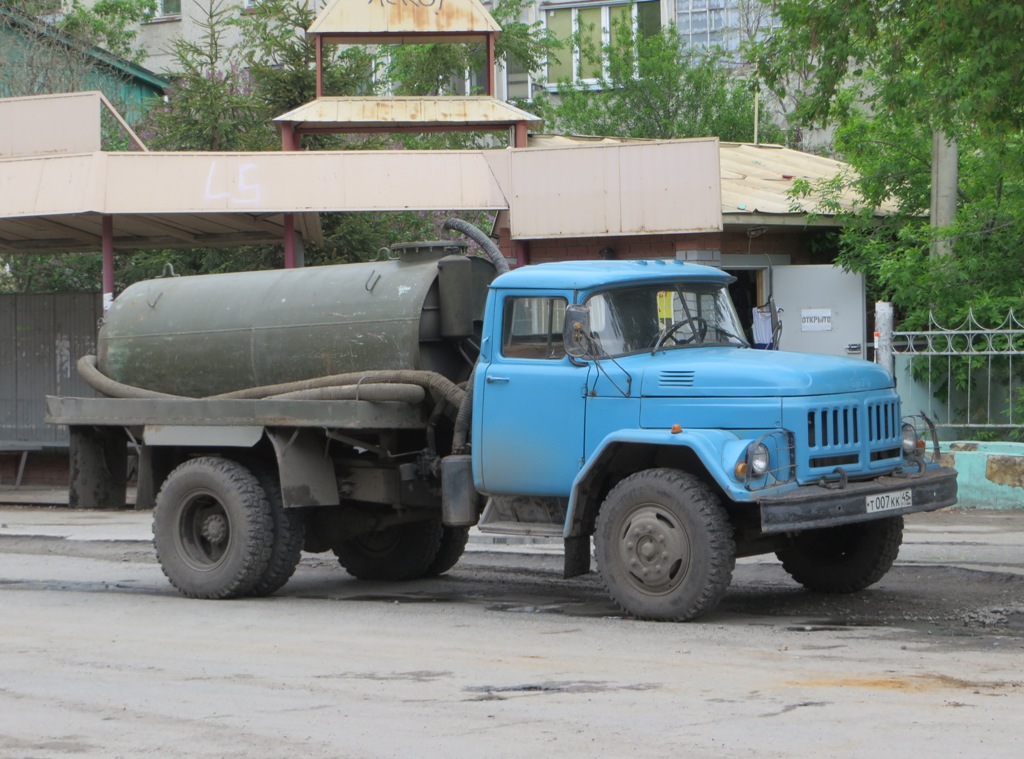 Ассенизационная машина МК-4А на шасси ЗиЛ-431412 #Т 007 КК 45. Курган, улица Куйбышева