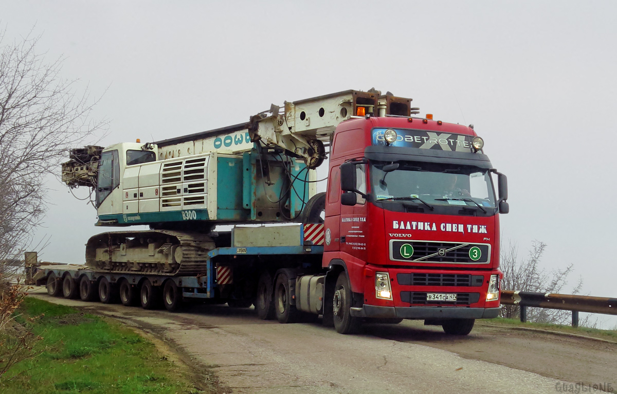 Седельный тягач Volvo ('2002) FH-Series № В 341 СА 47. Транспортировка буровой установки Casagrande B 300. Республика Крым, Рыбачье, шоссе Алушта - Феодосия