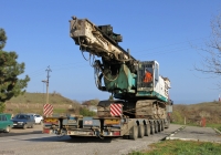 Буровая установка Casagrande B 300 на трале Stokota #АР 0168 47 между Приветным и Морским. Республика Крым,, шоссе Алушта - Феодосия