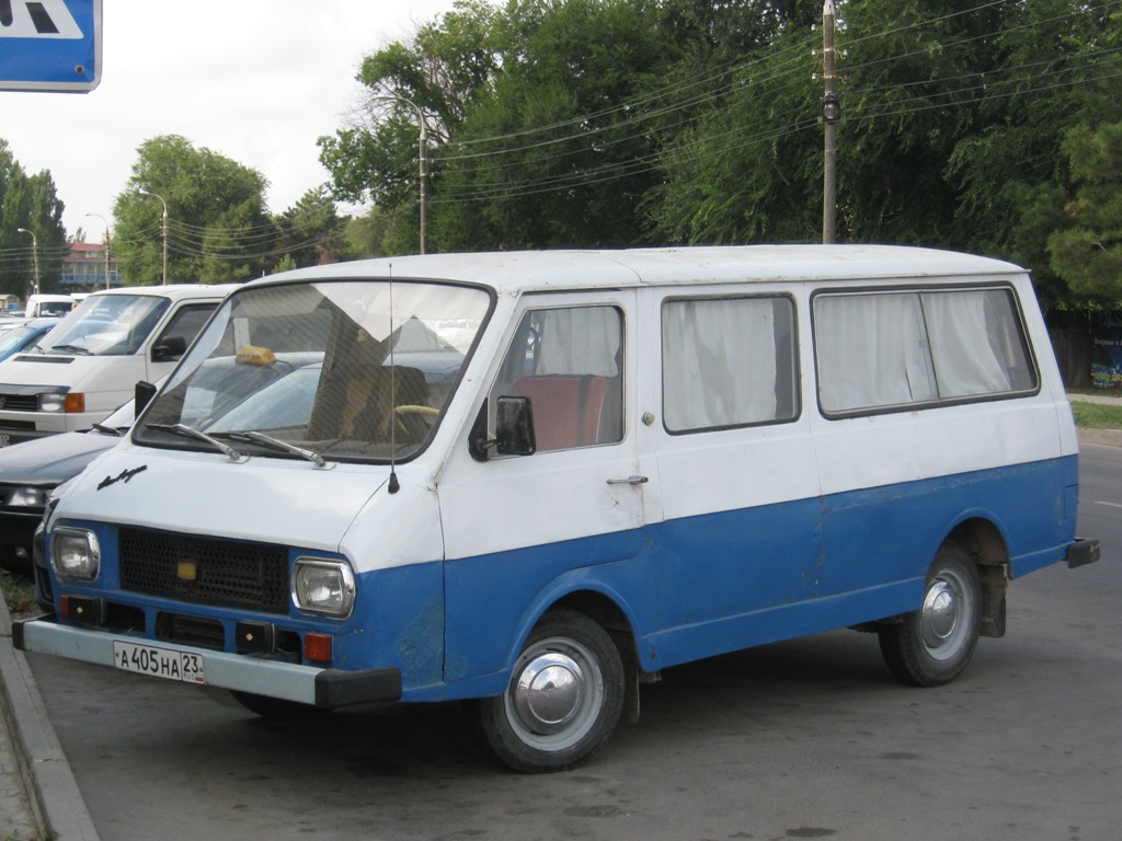Микроавтобус РАФ-2203-01 "Латвия" #А 405 НА 23. Анапа, Красноармейская улица