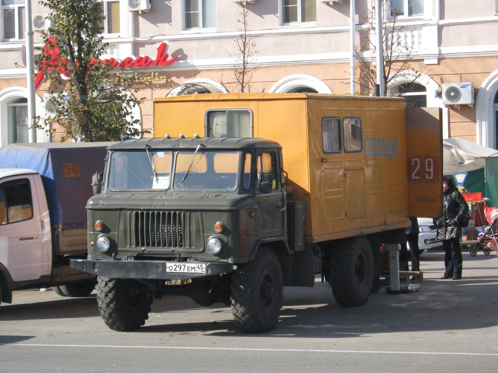Автомастерская на шасси ГАЗ-66-12 #О 297 ЕМ 45. Курган, улица Гоголя
