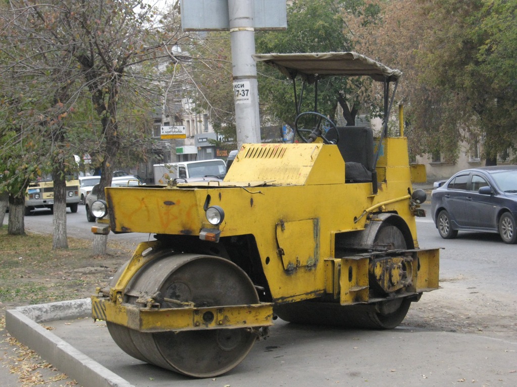 Каток ДУ-47Б. Курган, улица Коли Мяготина