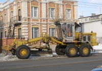 Автогрейдер ДЗ-98В. Курган, улица Куйбышева
