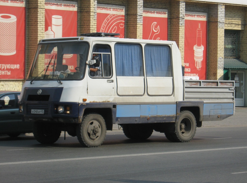 Грузопассажирский автобус КАвЗ-32784 #А 048 АР 45. Курган, улица Куйбышева