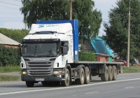 Седельный тягач Scania P400 #В 978 ХО 154 с полуприцепом. Новосибирск, улица Одоевского