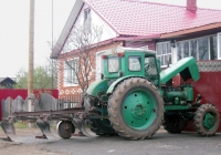 Трактор Т-40АМ #7558 СЭ с трехкорпусным плугом. Свердловская область, Луговской