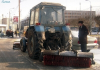 Коммунальная уборочная машина на базе трактора МТЗ-80 #6623 ТС 72. Тюмень