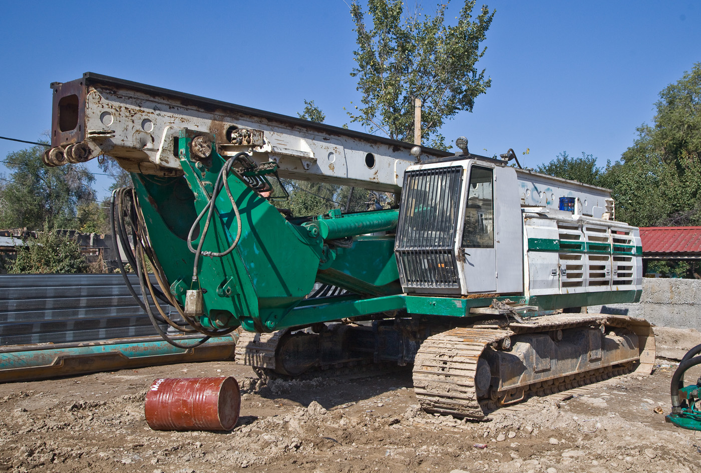 Буровая установка Casagrande B 250. Алматы, улица Орманова