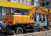 Экскаватор Hyundai Robex 200W-7 #8833 ТХ 72. Тюмень, улица Ленина