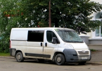 Грузопассажирский фургон Peugeot Boxer #Х 263 ВС 96. Свердловская область, Краснотурьинск, Базстроевская улица