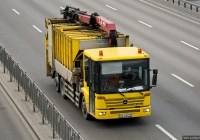 Мусоровоз производства Geesinknorba на шасси Mercedes-Benz Econic #АА 3439 МХ. Киев, проспект Николая Бажана