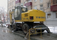 Экскаватор ТВЭКС ЕК-12 #6727 ТР 72. Тюмень, Киевская улица