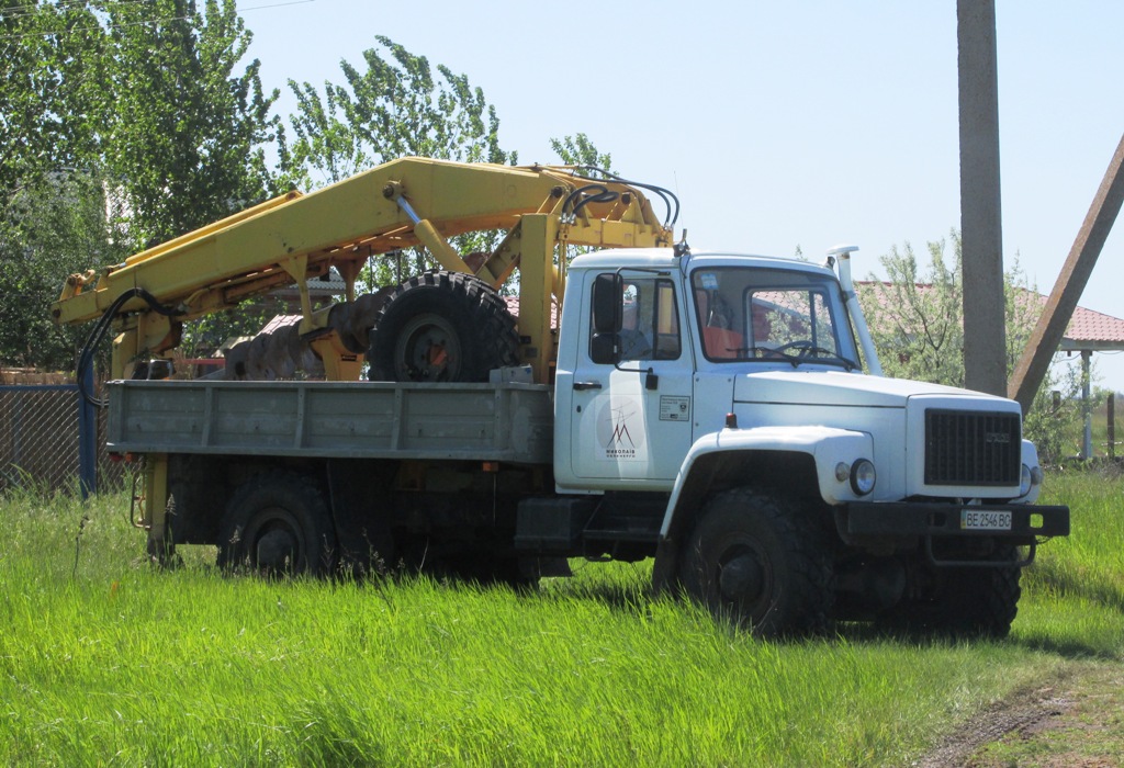 Бурильно-крановая машина БКМ-3У на шасси ГАЗ-33081 #ВЕ 2546 ВС. Николаевская область, село Покровка