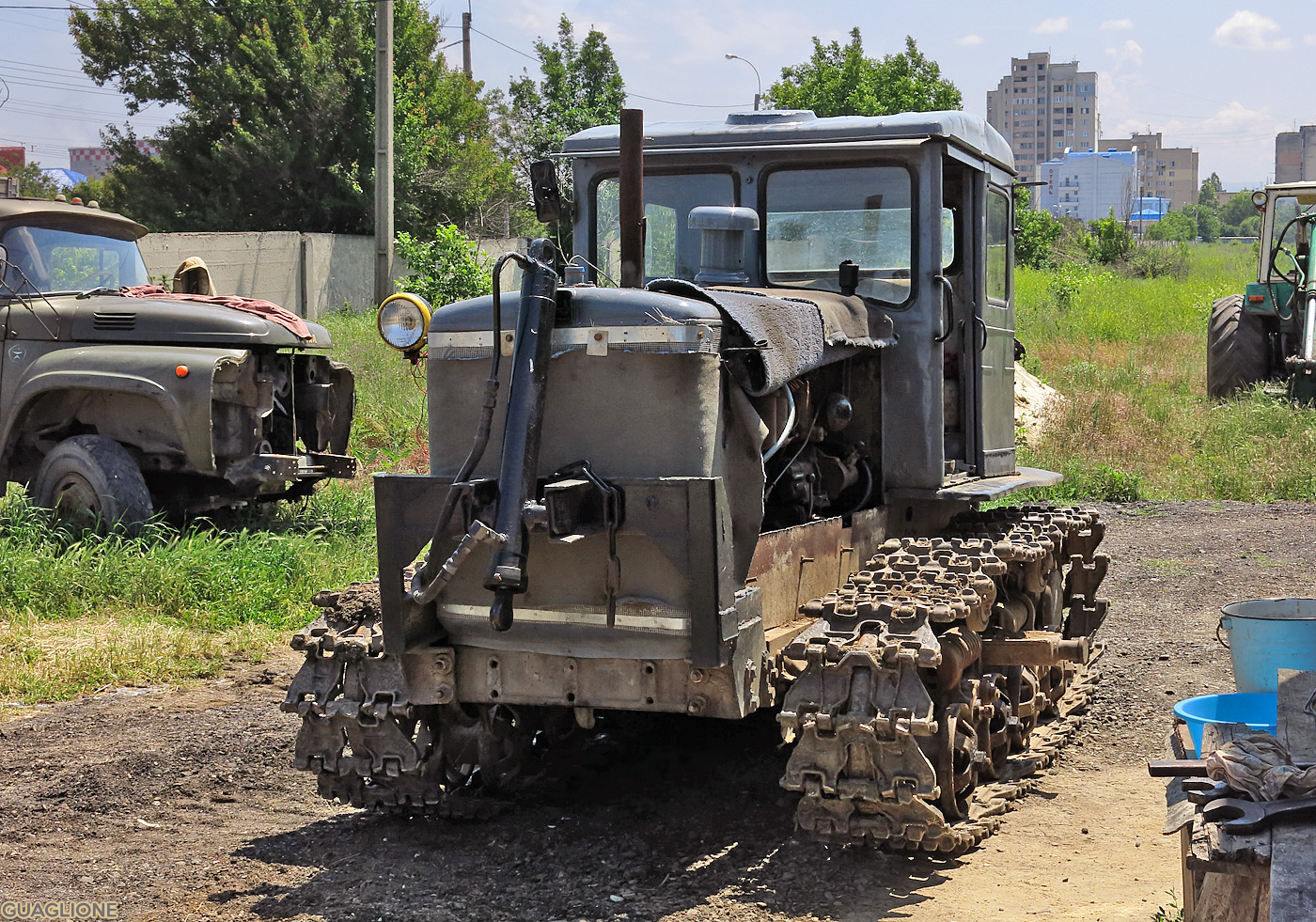 Трактор Т-74. Крым, Симферополь, Комсомольское