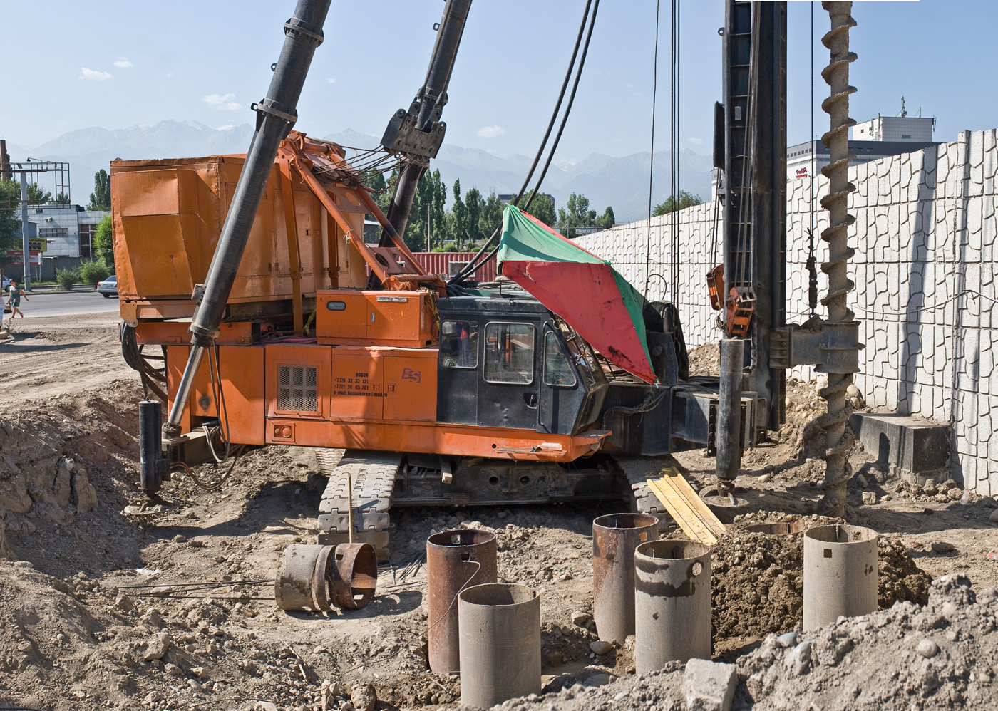 Бурильно-сваебойная установка Hitachi PD100-89R. Алматы, проспект Рыскулова