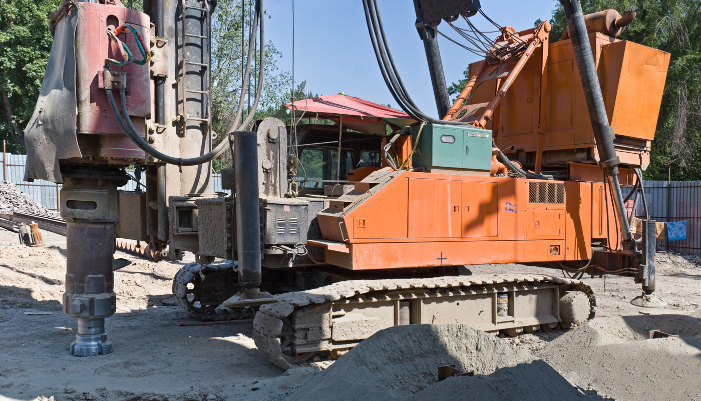 Бурильно-сваебойная установка Hitachi PD100-89R. Алматы, проспект Абая