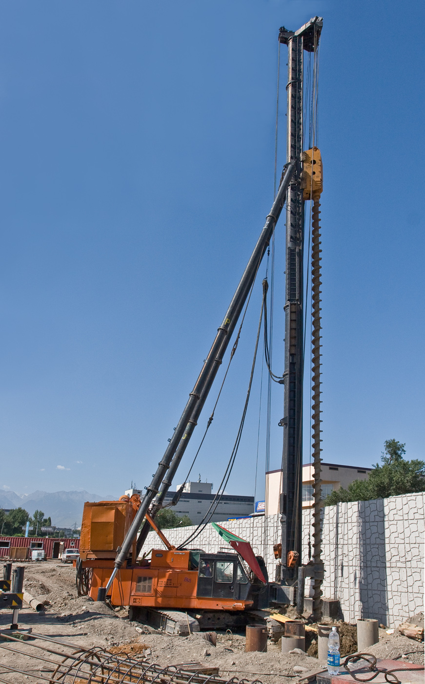 Бурильно-сваебойная установка Hitachi PD100-89R. Адматы, проспект Рыскулова