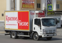 Фургон на шасси Isuzu NP #У 627 ТВ 174 . Курган, улица Гоголя