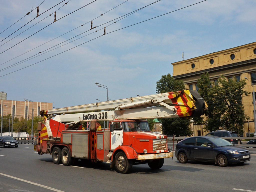 Автоподъёмник Bronto 330 на шасси Sisu #С 667 УО 177. Москва, Ленинградское шоссе 