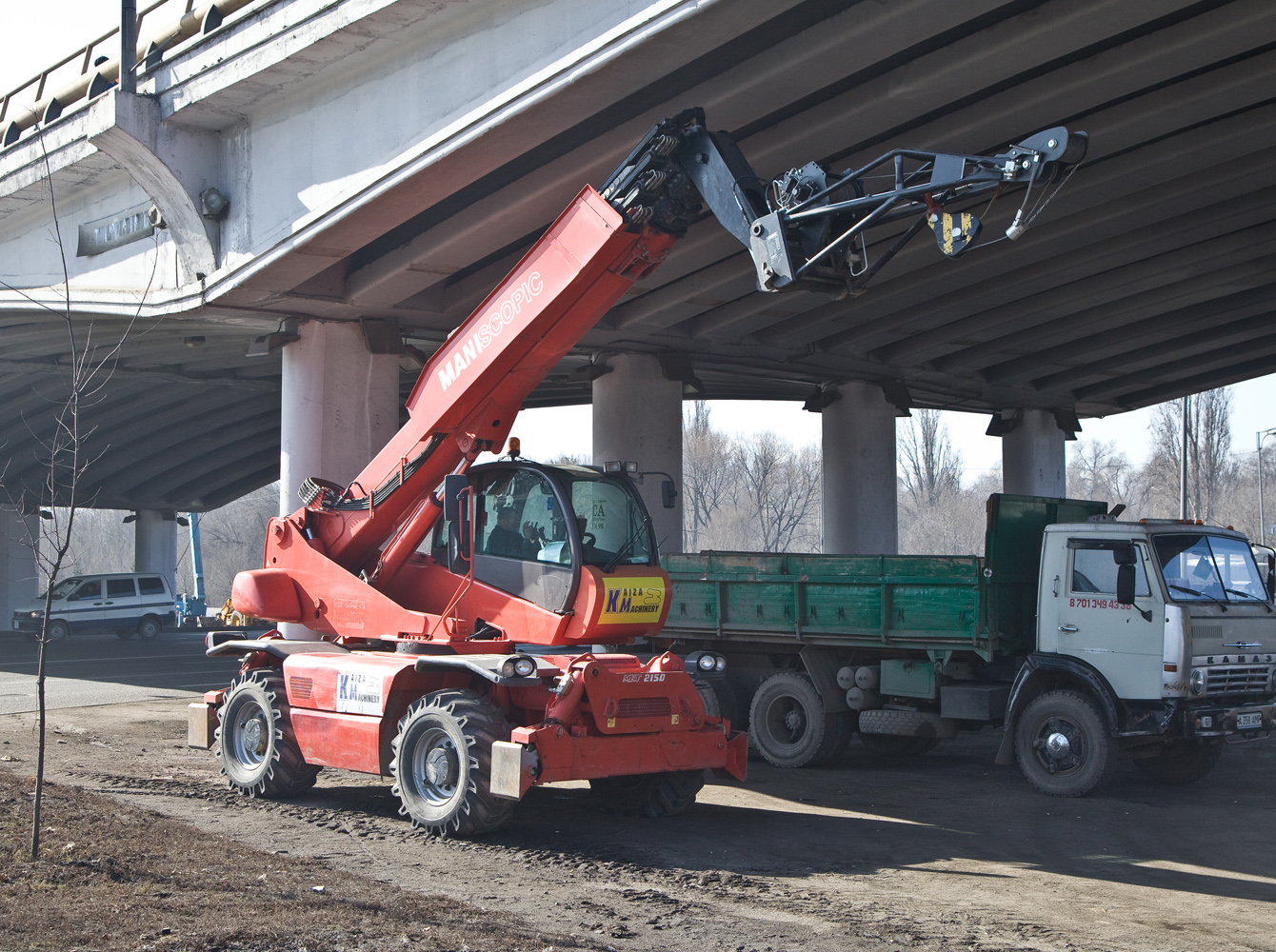 Погрузчик телескопический Manitou MRT 2150. Алматы, проспект Рыскулова