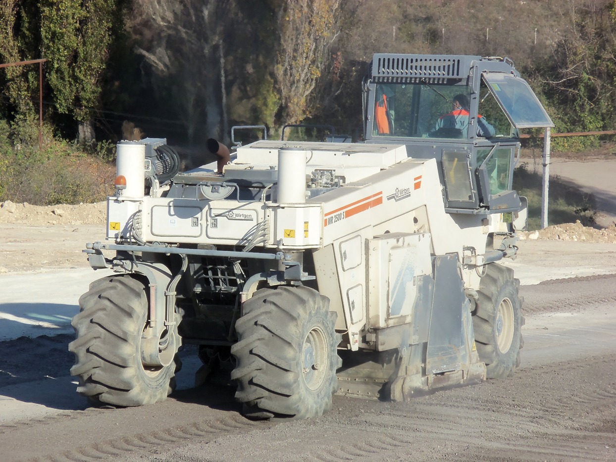 Ресайклер Wirtgen WR2500S. Севастополь