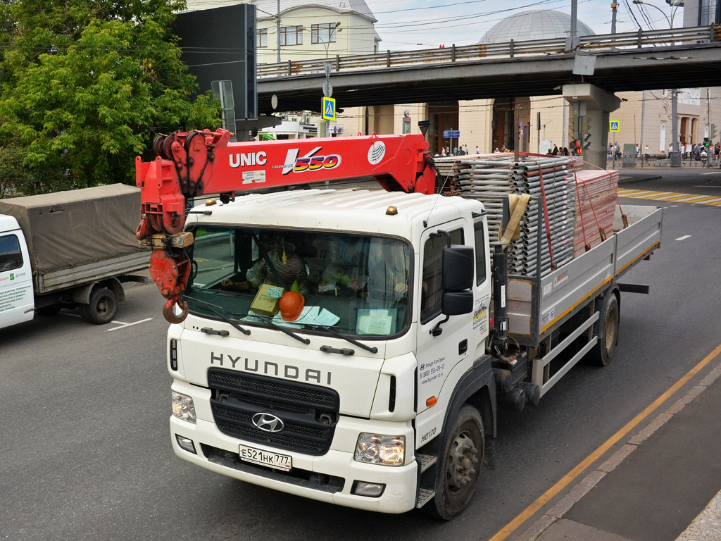 Бортовой грузовик Hyundai HD170 #Е 521 НК 777 с КМУ Unic V550. Москва, Крымский проезд 