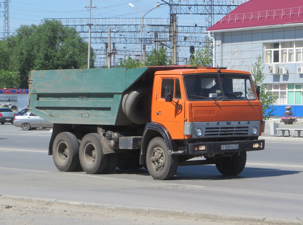 Самосвал КамАЗ-5511 #Т 200 РК 74. Курган, Станционная улица