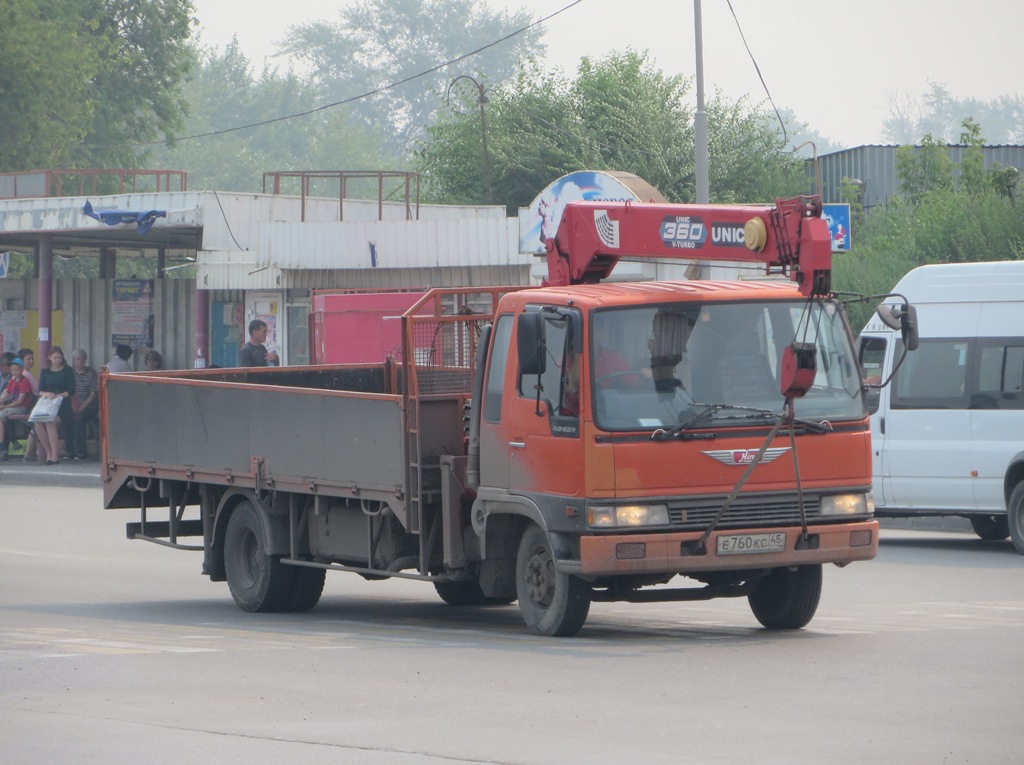 Грузовик с КМУ на шасси Hino Ranger #Е 760 КС 45. Курган, улица Ленина