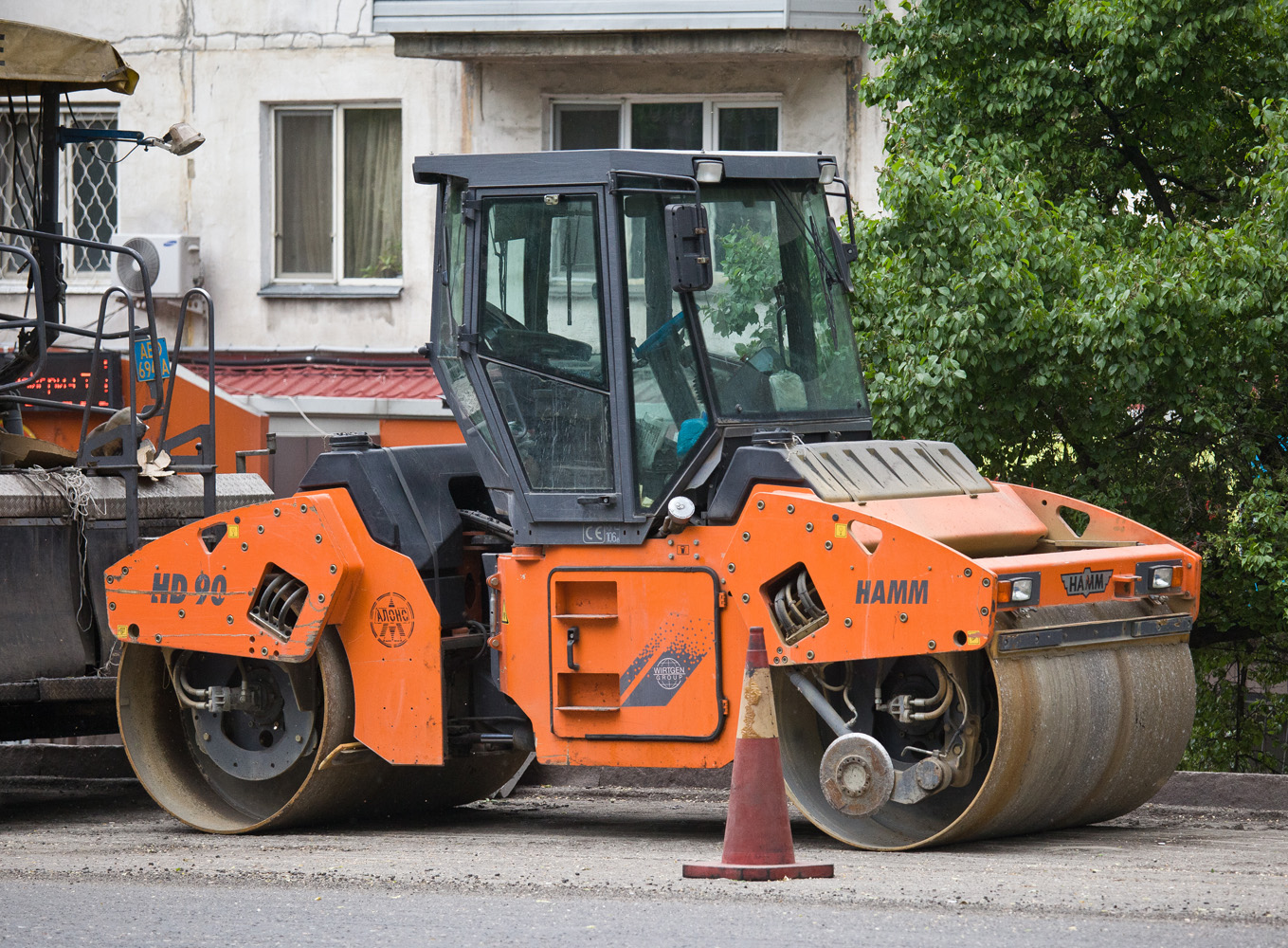 Каток дорожный Hamm HD90. Алматы, проспект Алтынсарина