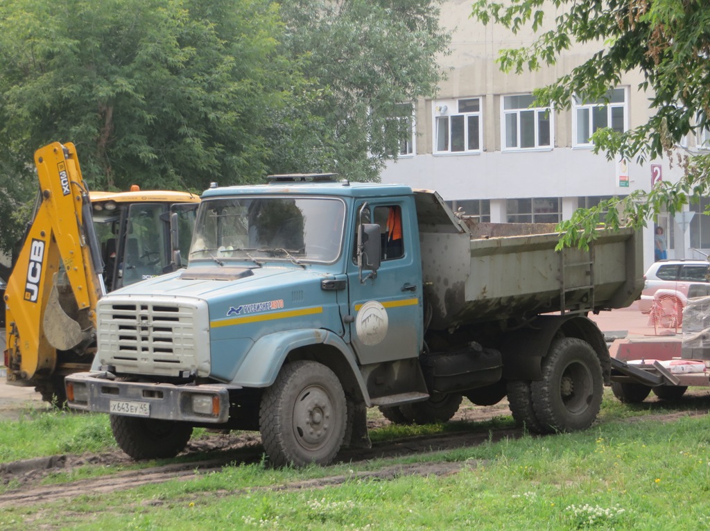 Самосвал ЗиЛ-ММЗ-45085 на шасси ЗиЛ-494560 #Х 643 ЕУ 45. Курган, улица Пушкина