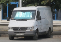 Фургон на шасси Mercedes-Benz Sprinter #М 214 ВА 32. Курган, улица Гоголя