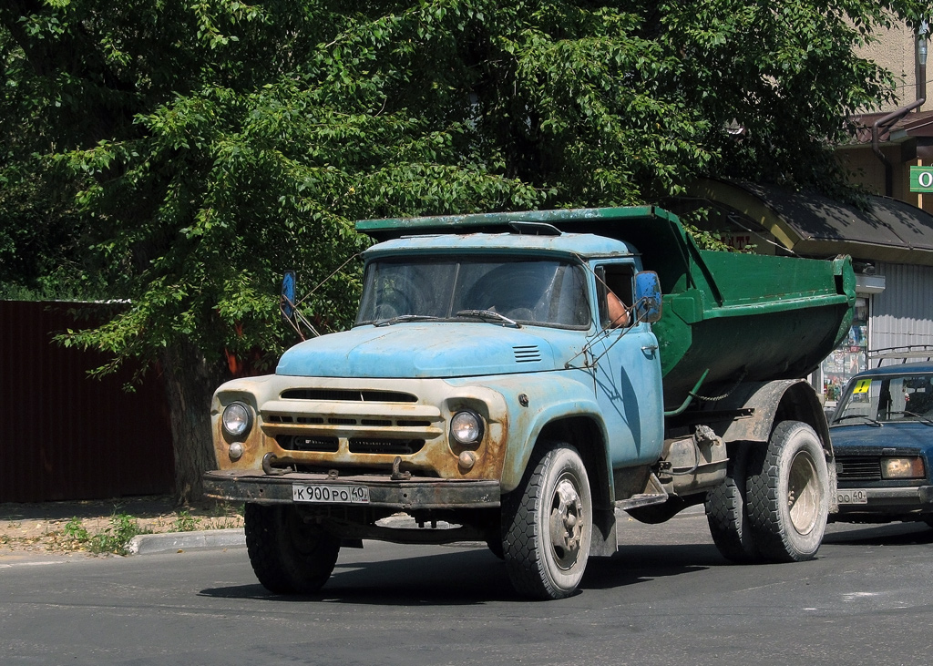 Самосвал ЗиЛ-ММЗ-555 на  шасси ЗИЛ-130Д1-76 #К 900 РО 40. Калуга, Октябрьская улица