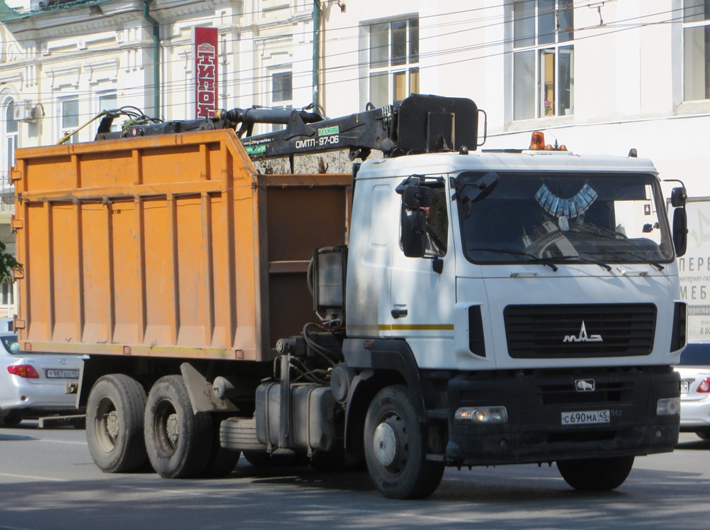 Металловоз T6310A на шасси МАЗ-6312В5-8429-012 #С 690 МА 45. Курган, улица Куйбышева