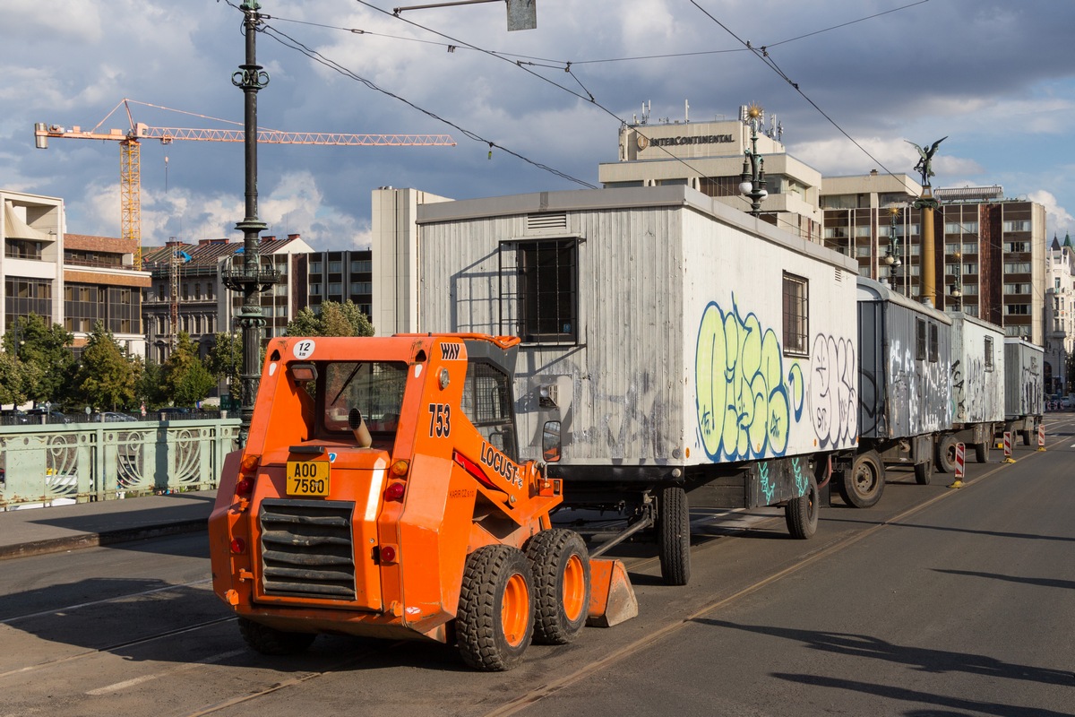 Минипогрузчик Locust L753 #A00 7580. Чехия, Прага
