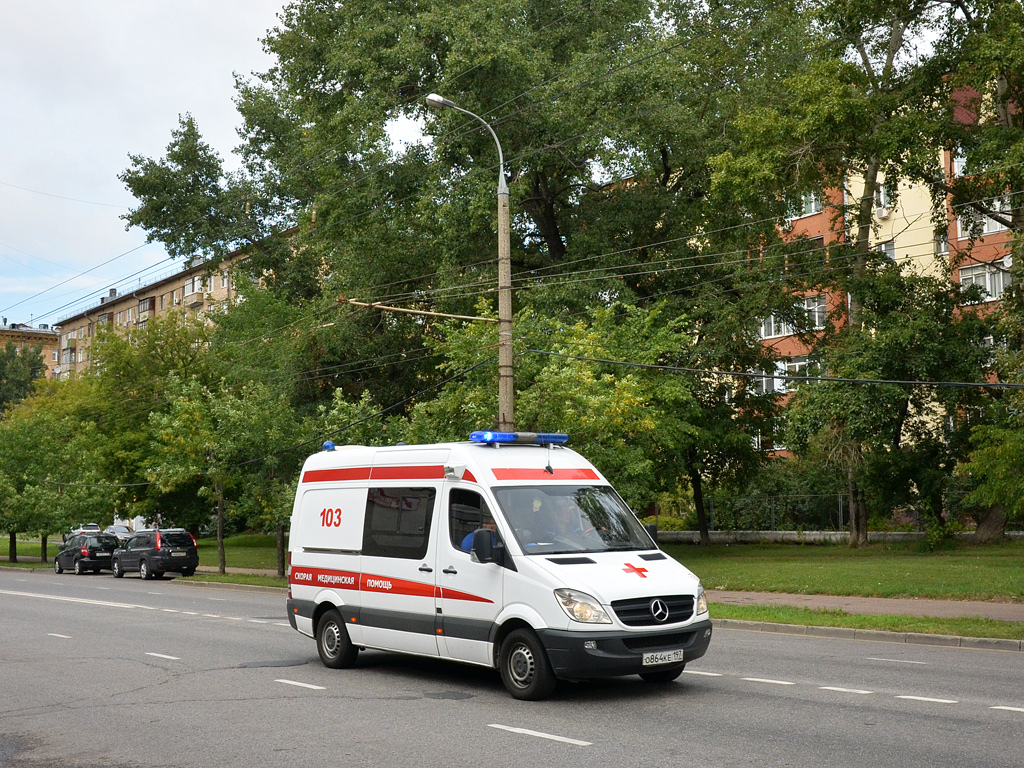 Автомобиль cкорой медицинской помощи на базе Mercedes-Benz #О 864 КЕ 197. Москва, улица Космонавта Волкова 