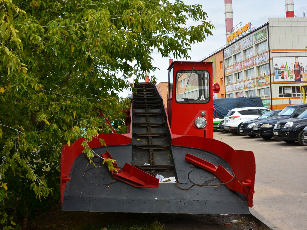 Снегопогрузчик КО-206А. Москва, Монтажная улица