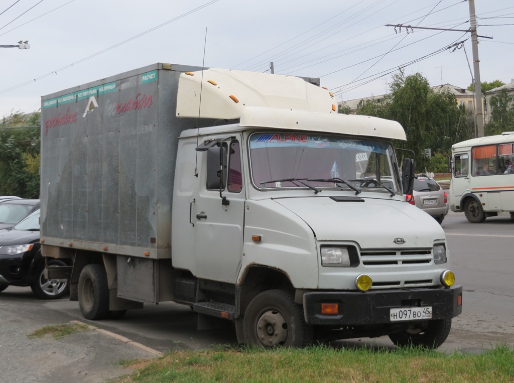 Фургон АФ-47410C на шасси ЗиЛ-5301ЮО #Н 097 ВО 45. Курган, Пролетарская улица