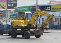 Экскаватор Hyundai 555W-7. Курган, улица Куйбышева