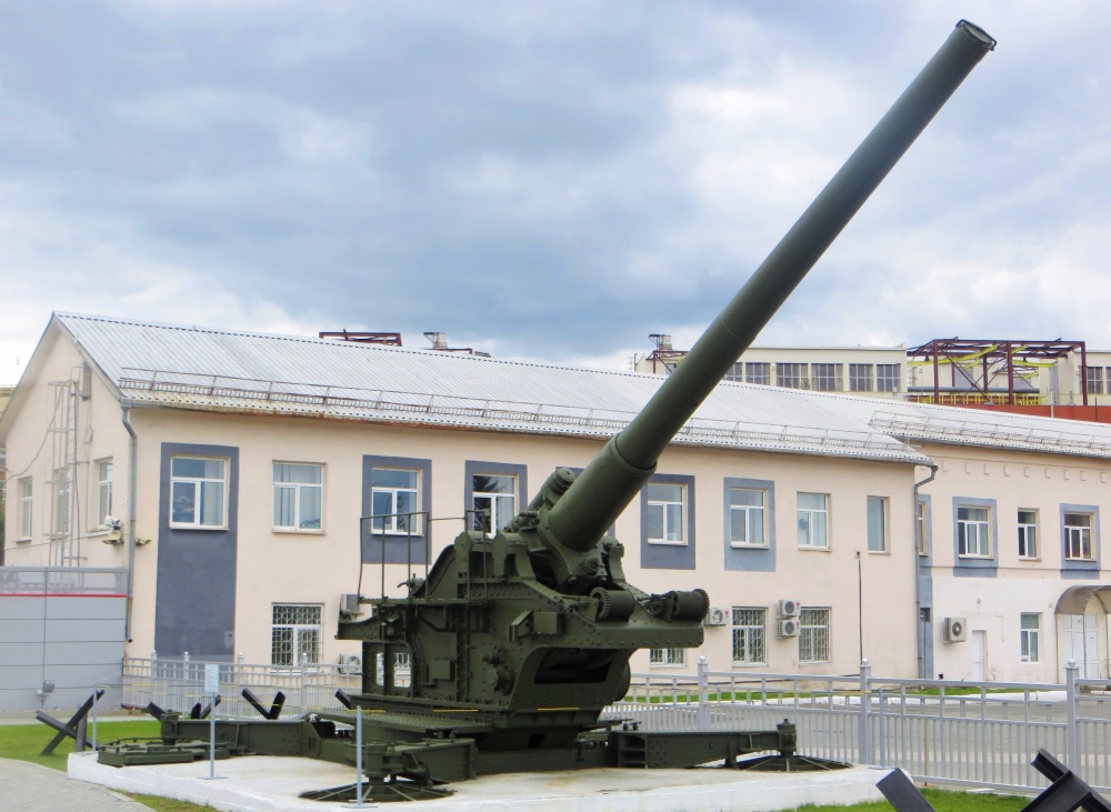 210-мм пушка Бр-17 образца 1939 года. Свердловская область, Верхняя Пышма, музей "Боевая Слава Урала"