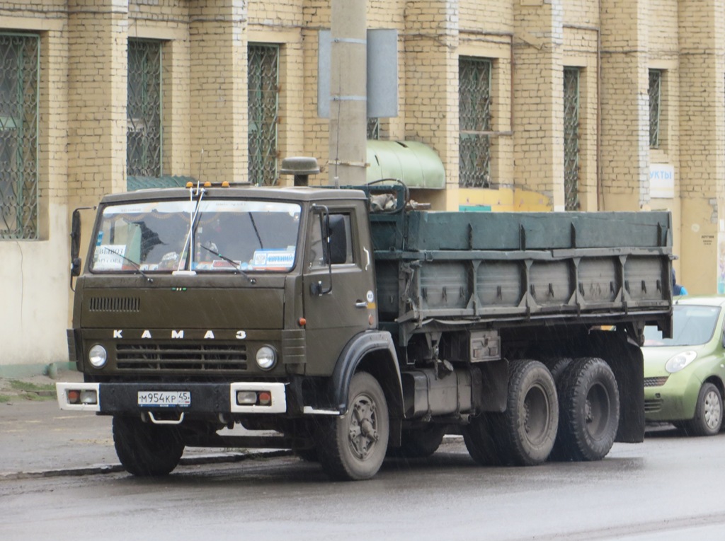 КамАЗ-55102 #М 954 КР 45. Курган, улица Куйбышева